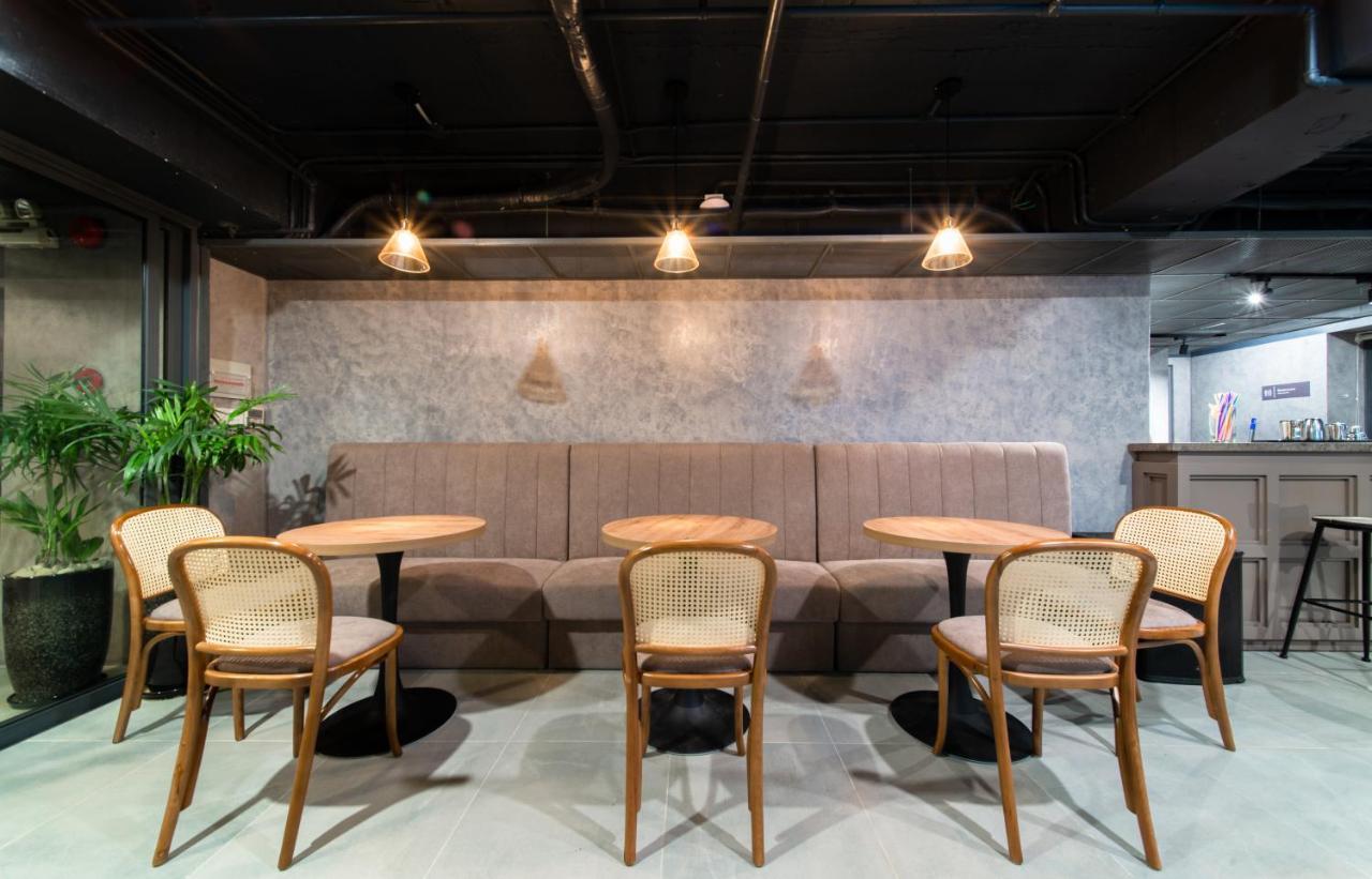 Khách sạn Zenia Boutique